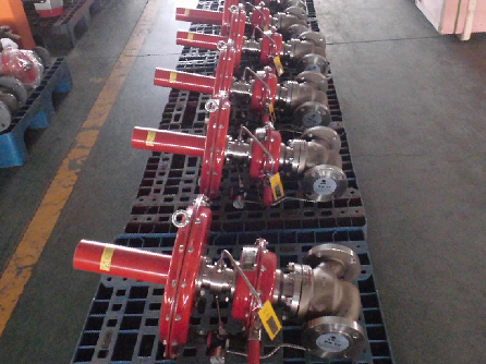 Self operated micro pressure control valves
