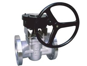 Sleeve type soft seal plug valve gear operated