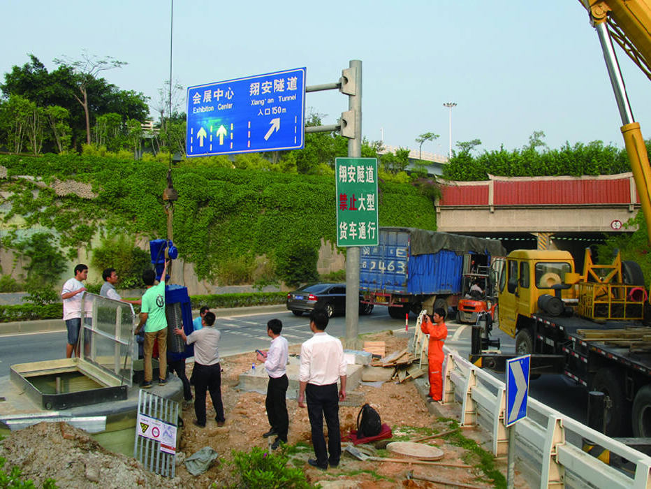 Duplo tambor moedor de efluentes instalado no túnel da mancha Xiangan em xiamen
